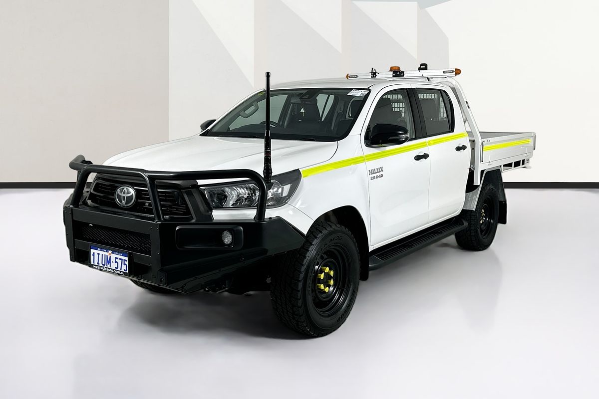 2022 Toyota HILUX SR (4x4) STEEL WHEELS GUN126R 4X4