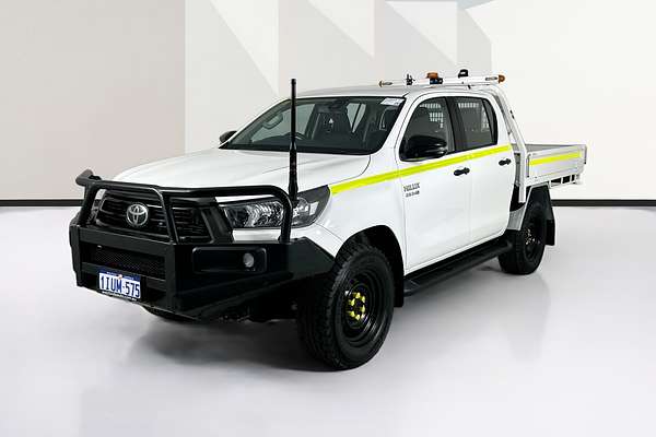 2022 Toyota HILUX SR (4x4) STEEL WHEELS GUN126R 4X4