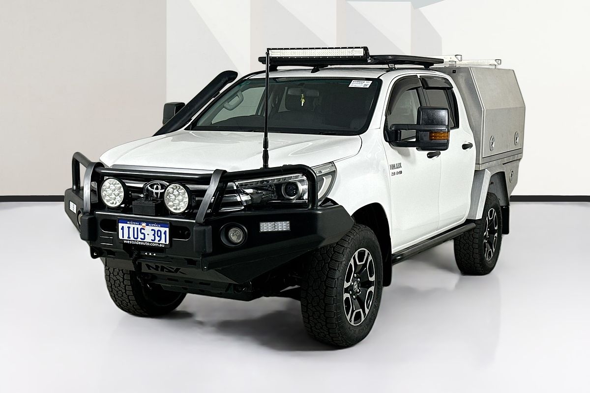 2018 Toyota HILUX SR5 (4x4) GUN126R MY17 4X4
