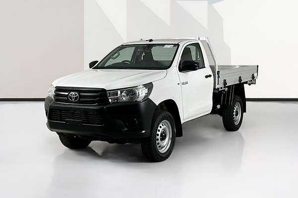 2020 Toyota HILUX WORKMATE HI-RIDER GUN135R FACELIFT 4x2