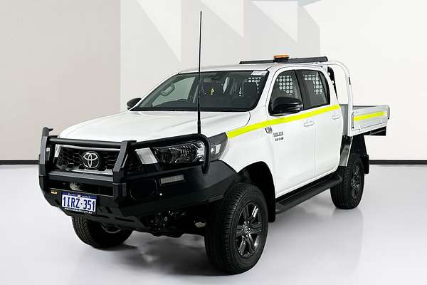 2025 Toyota HILUX SR (4x4) STEEL WHEELS GUN126R RC 4X4