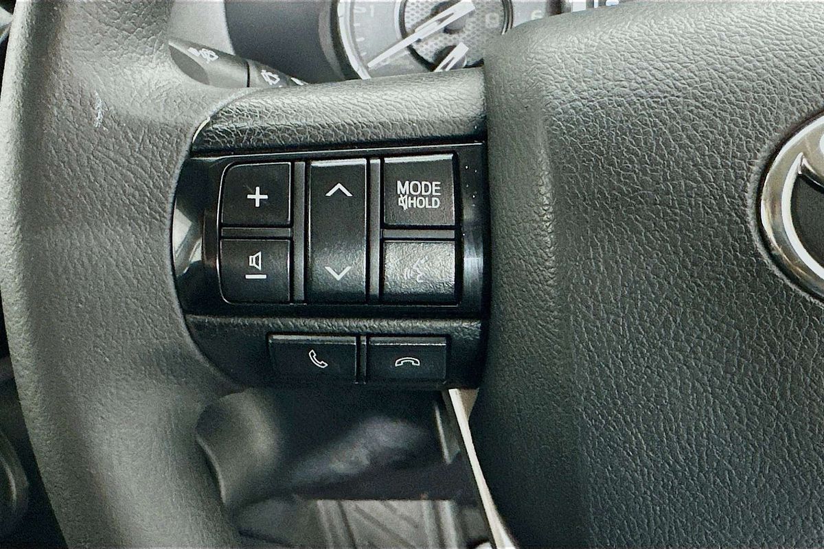 2021 Toyota HILUX SR (4x4) GUN126R FACELIFT 4X4