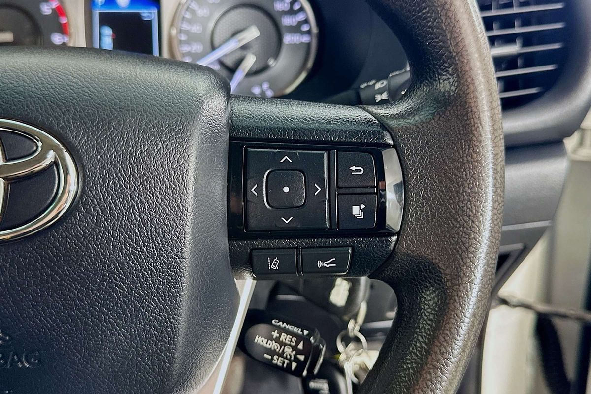 2021 Toyota HILUX SR (4x4) GUN126R FACELIFT 4X4