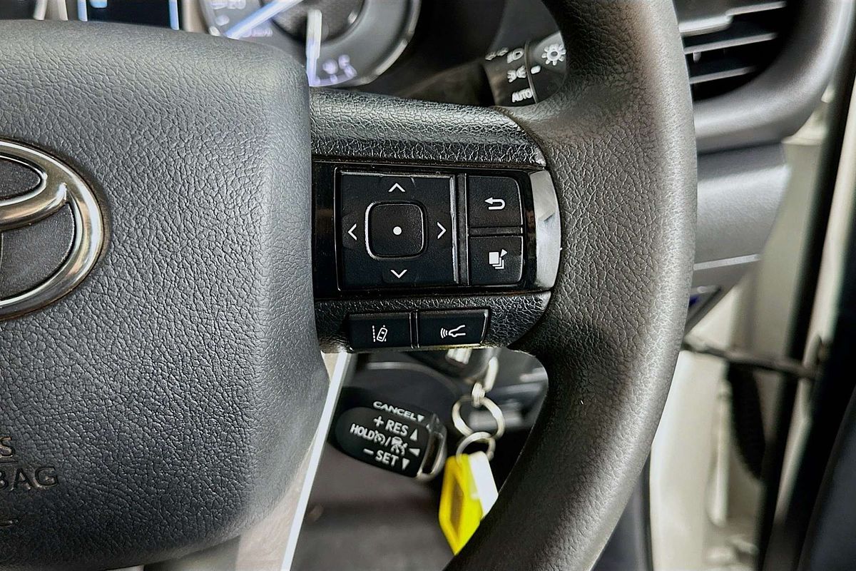 2021 Toyota HILUX SR (4x4) GUN126R FACELIFT 4X4