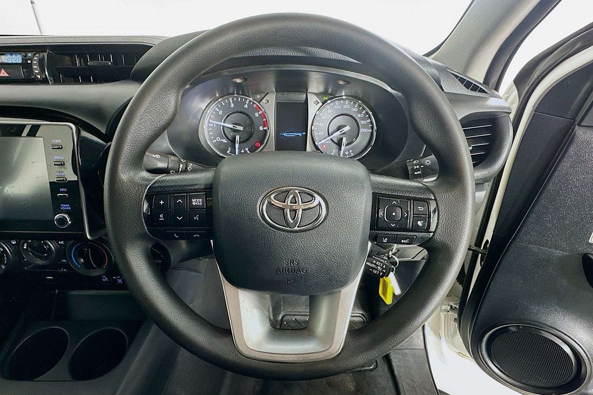 2021 Toyota HILUX SR (4x4) GUN126R FACELIFT 4X4