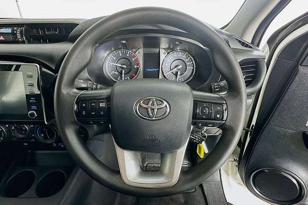 2021 Toyota HILUX SR (4x4) GUN126R FACELIFT 4X4