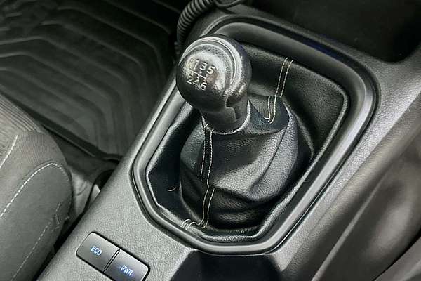 2022 Toyota Hilux SR (4x4) GUN126R 4X4