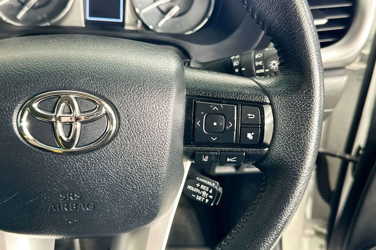 2022 Toyota HILUX SR5 (4x4) GUN126R 4X4