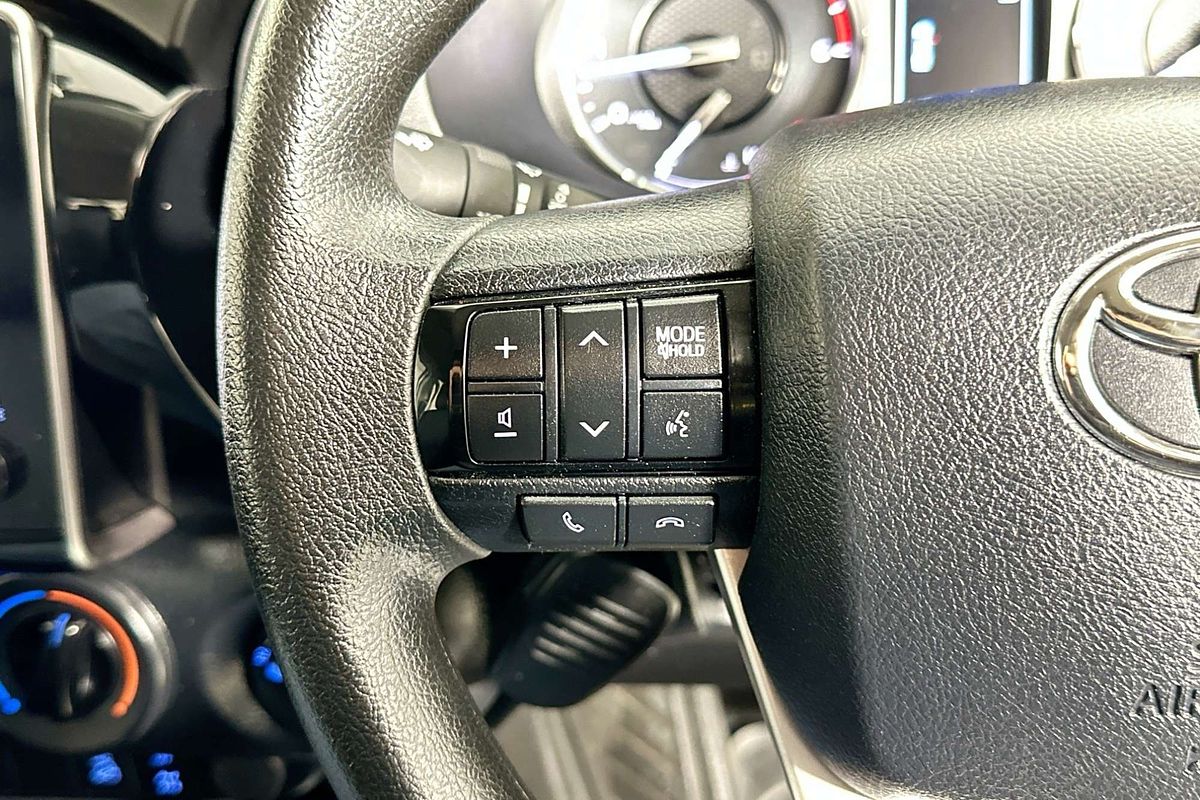 2023 Toyota HILUX SR (4x4) GUN126R 4X4
