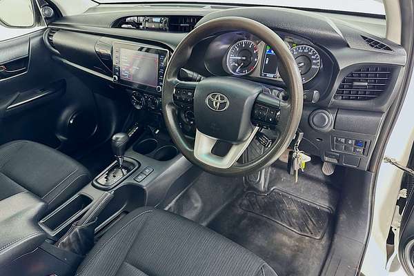 2021 Toyota HILUX SR (4x4) GUN126R FACELIFT 4X4