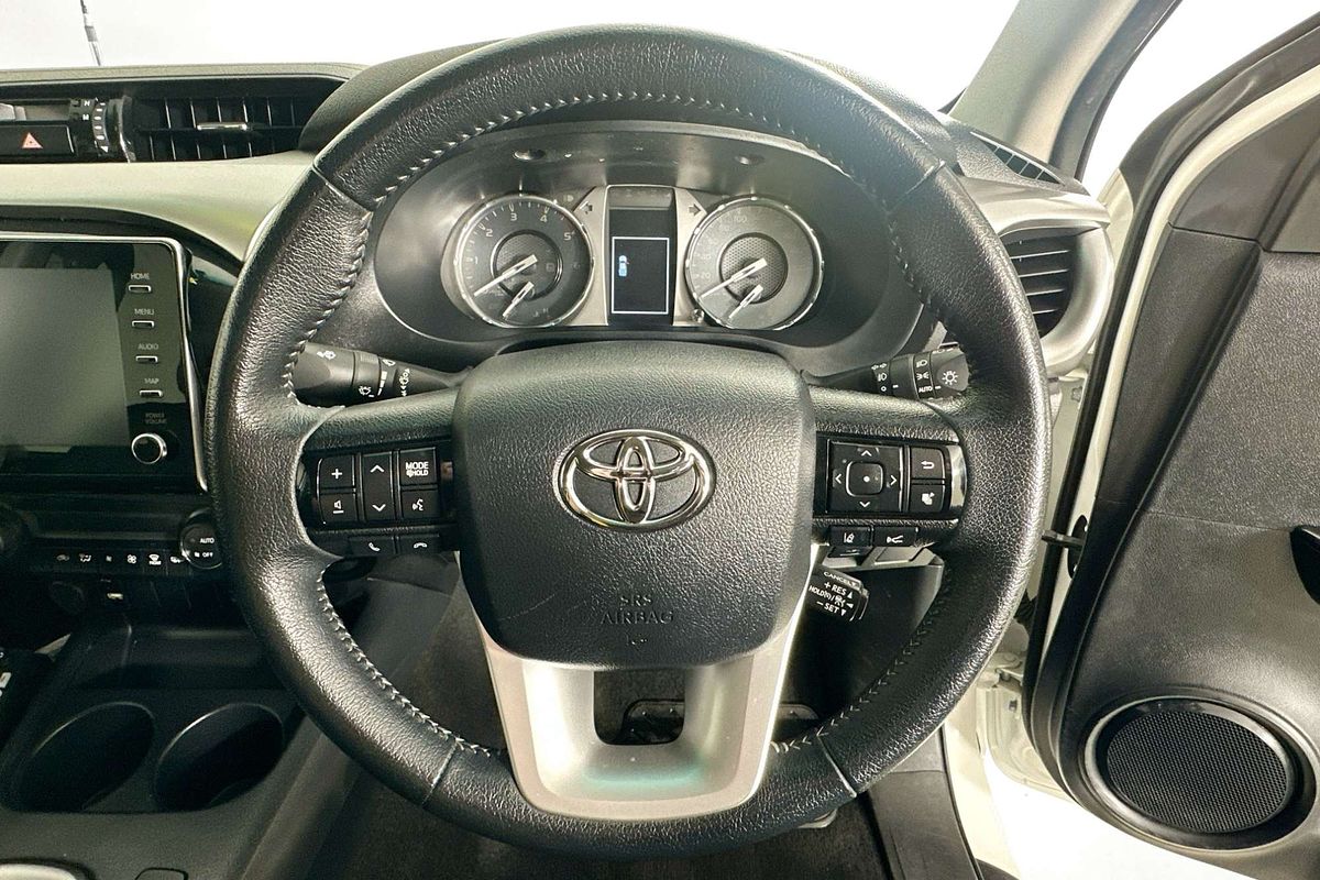 2022 Toyota HILUX SR5 (4x4) GUN126R 4X4