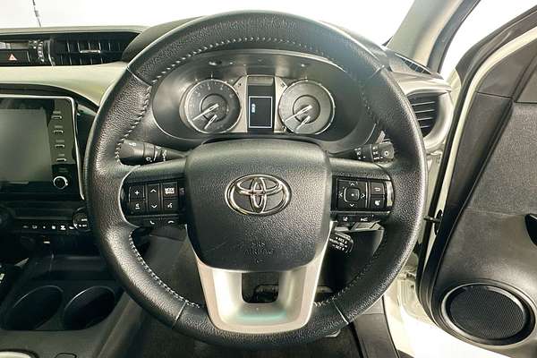 2022 Toyota HILUX SR5 (4x4) GUN126R 4X4