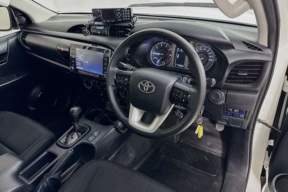 2021 Toyota HILUX SR (4x4) GUN126R FACELIFT 4X4