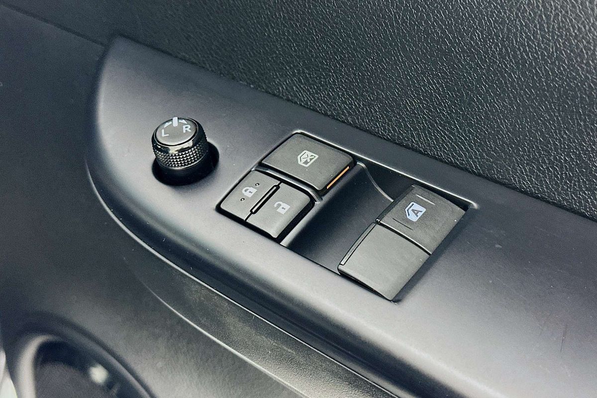 2023 Toyota Hilux SR (4x4) GUN126R 4X4