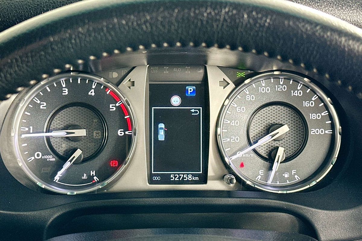 2022 Toyota HILUX SR5 (4x4) GUN126R 4X4