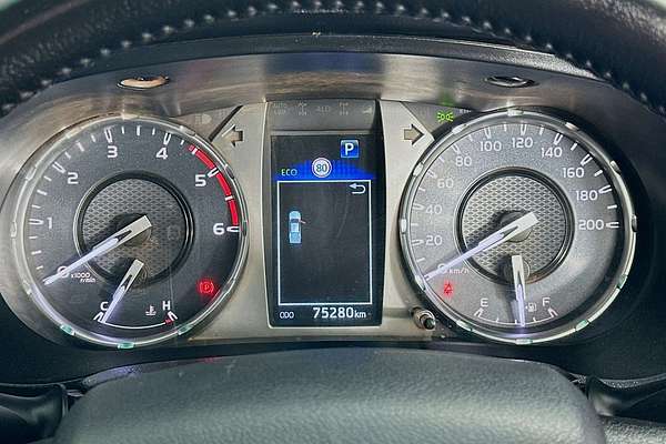 2021 Toyota HILUX SR5 (4x4) GUN126R FACELIFT 4X4