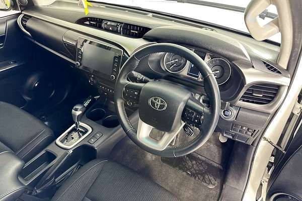 2022 Toyota HILUX SR5 (4x4) GUN126R 4X4