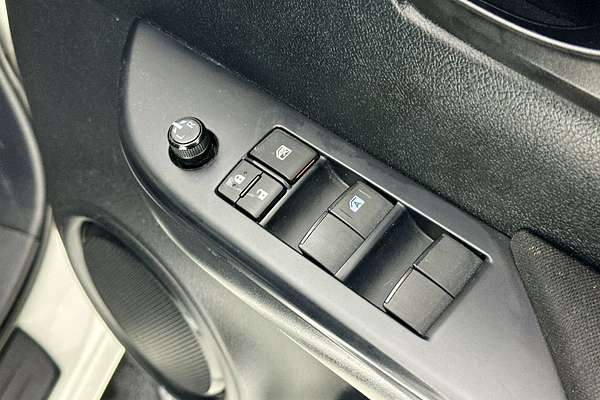 2023 Toyota HILUX SR (4x4) GUN126R 4X4