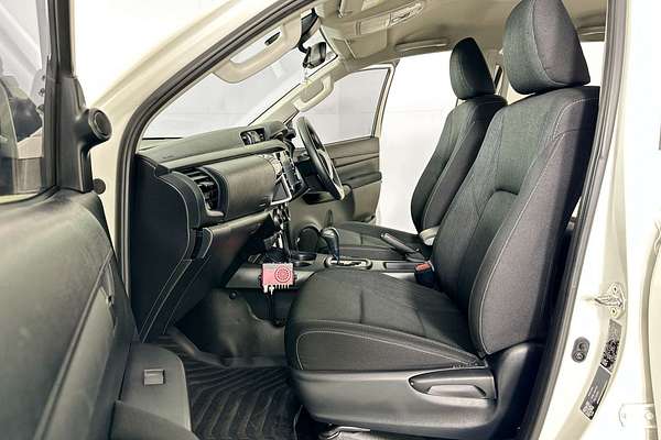 2023 Toyota HILUX SR (4x4) GUN126R 4X4