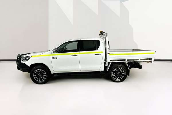 2021 Toyota HILUX SR5 (4x4) GUN126R FACELIFT 4X4