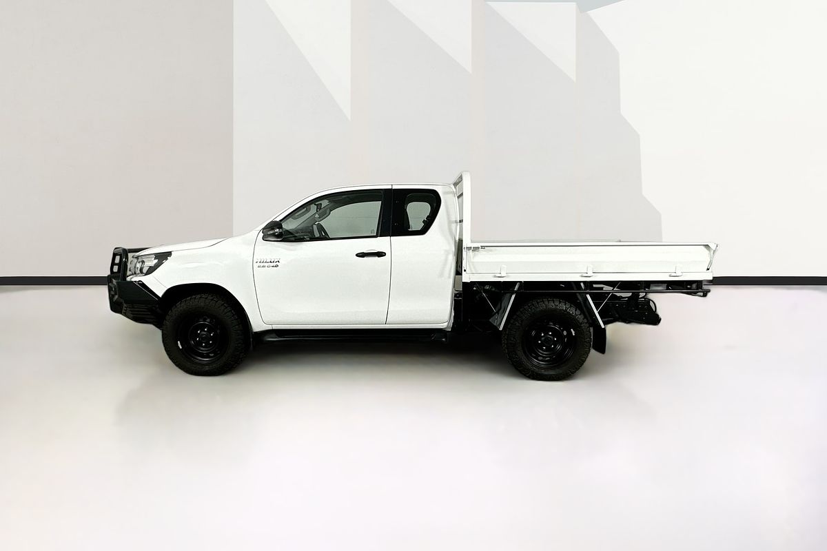 2017 Toyota HILUX SR GUN126R 4X4
