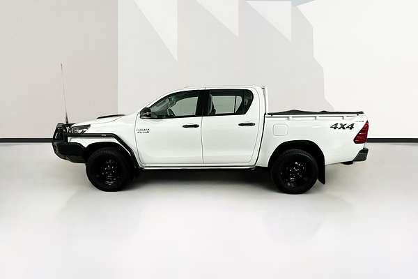 2020 Toyota HILUX SR (4x4) GUN126R FACELIFT 4X4