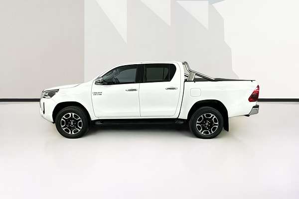 2021 Toyota HILUX SR5+ (4x4) GUN126R FACELIFT 4X4