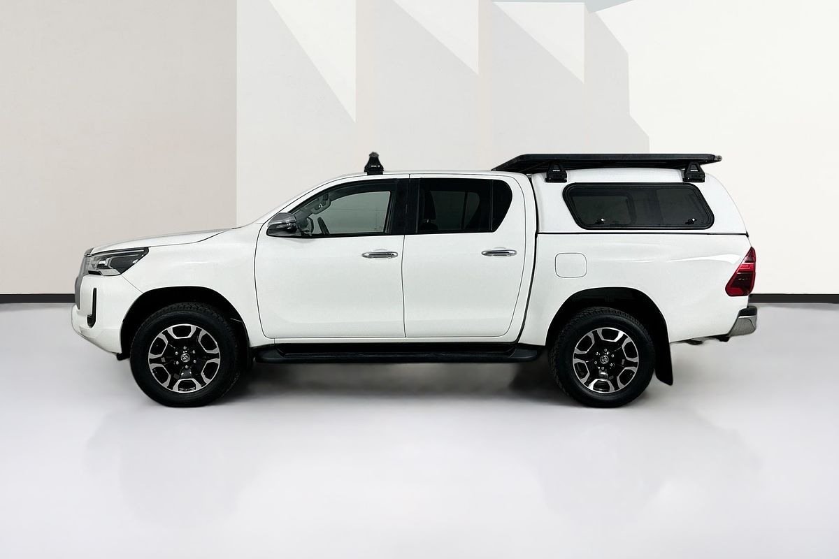 2020 Toyota HILUX SR5 (4x4) GUN126R FACELIFT 4X4