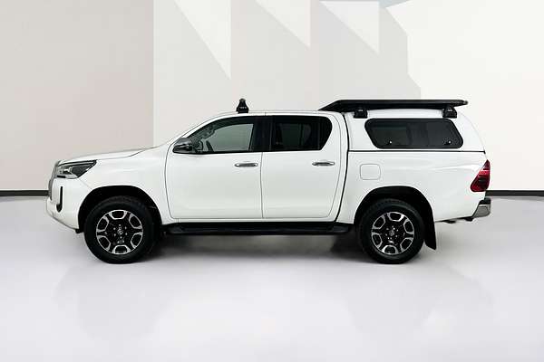 2020 Toyota HILUX SR5 (4x4) GUN126R FACELIFT 4X4