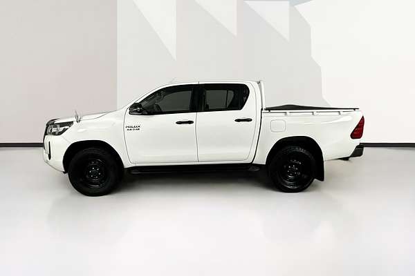 2021 Toyota HILUX SR (4x4) GUN126R 4X4