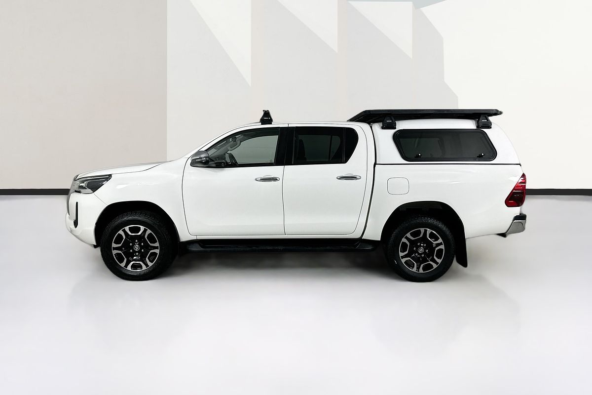 2020 Toyota HILUX SR5 (4x4) GUN126R FACELIFT 4X4