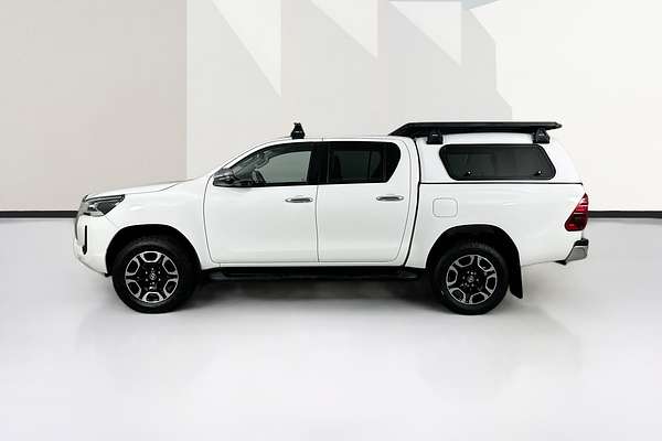 2020 Toyota HILUX SR5 (4x4) GUN126R FACELIFT 4X4