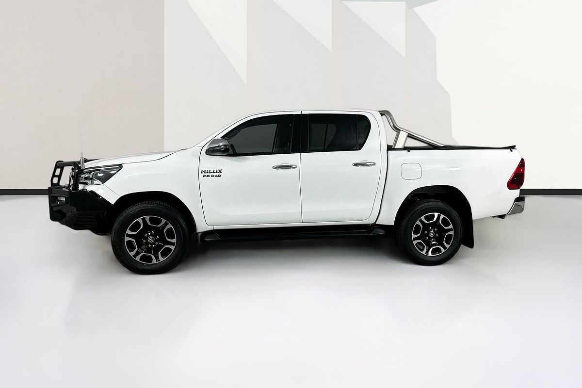 2022 Toyota HILUX SR5 (4x4) GUN126R 4X4