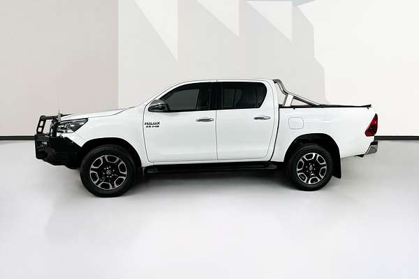 2022 Toyota HILUX SR5 (4x4) GUN126R 4X4