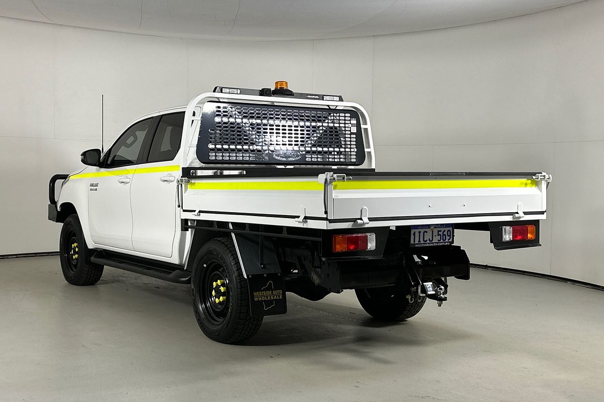 2023 Toyota HILUX SR (4x4) STEEL WHEELS GUN126R 4X4