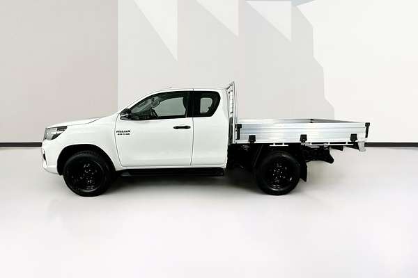 2019 Toyota HILUX SR (4x4) GUN126R MY19 4X4