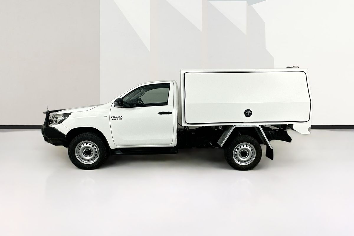2017 Toyota HILUX SR (4x4) GUN126R 4X4