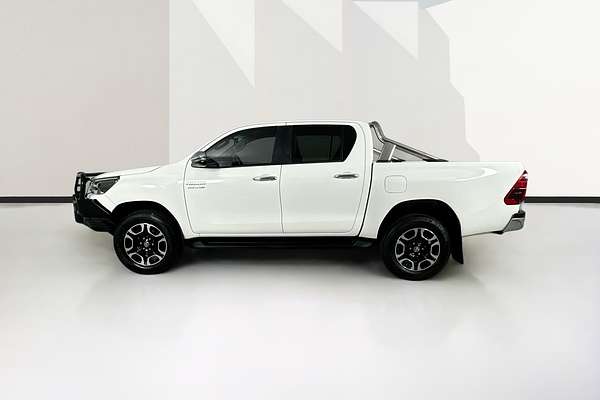 2021 Toyota HILUX SR5 (4x4) GUN126R 4X4