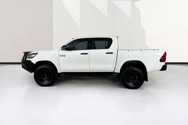 2021 Toyota HILUX SR (4x4) GUN126R FACELIFT 4X4