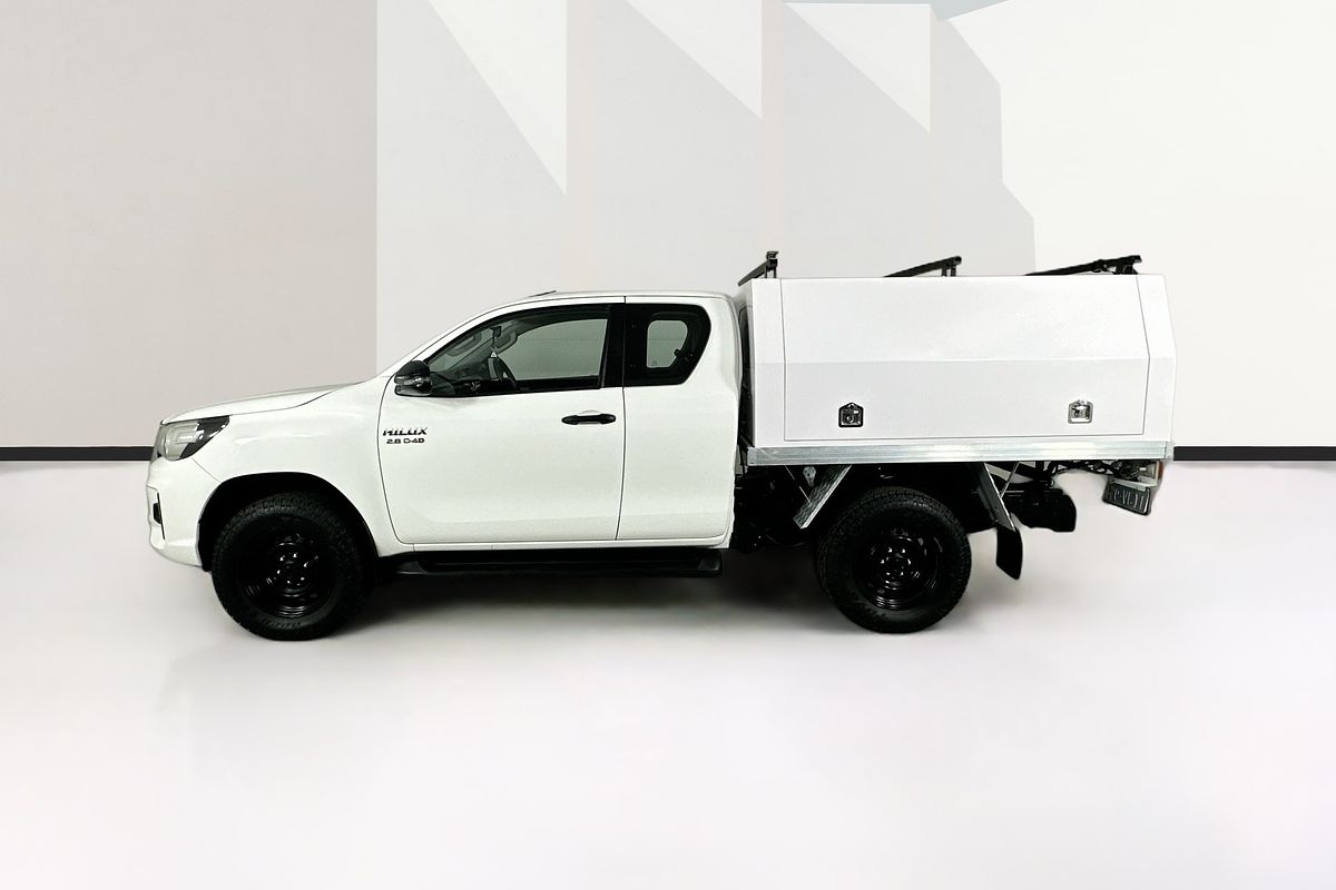 2020 Toyota Hilux SR (4x4) GUN126R FACELIFT 4X4
