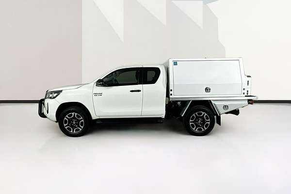 2021 Toyota HILUX SR (4x4) GUN126R 4X4