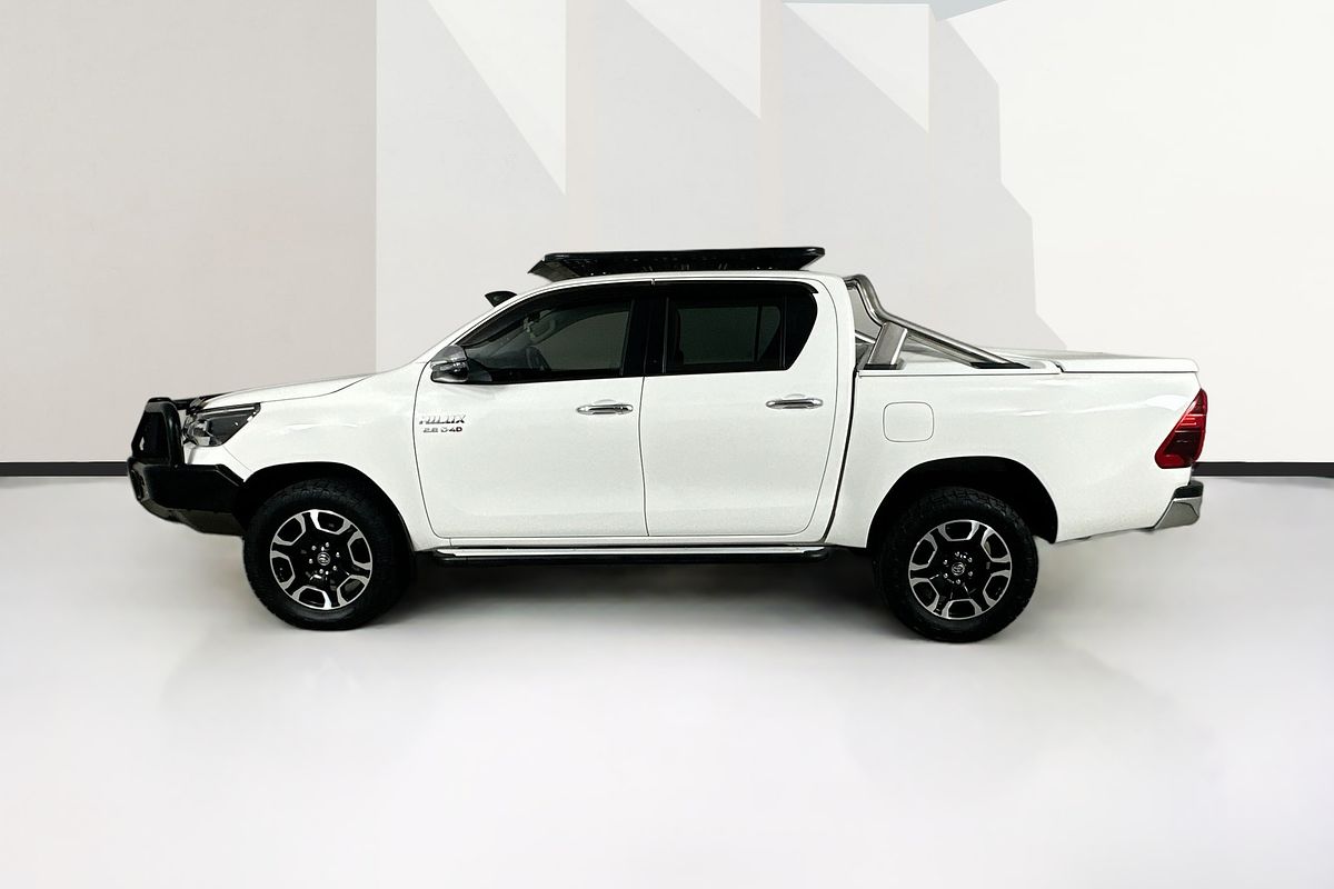 2021 Toyota HILUX SR5 (4x4) GUN126R 4X4
