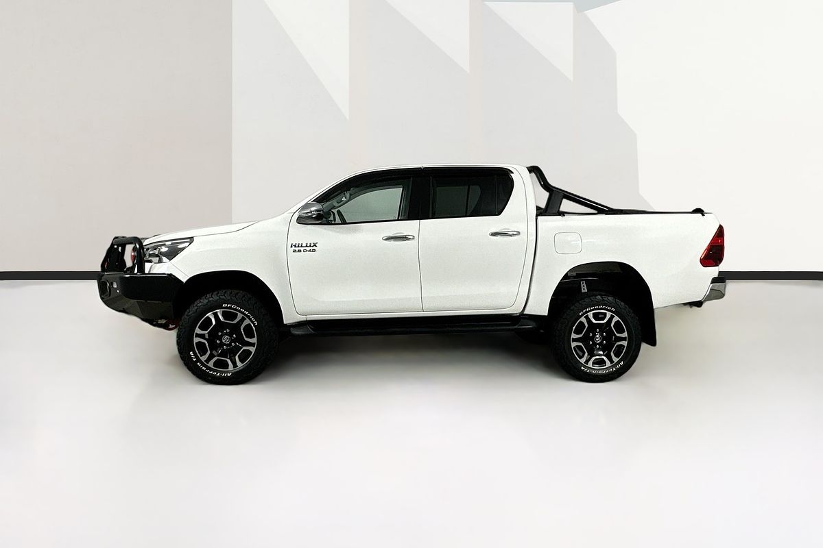 2021 Toyota HILUX SR5 (4x4) GUN126R FACELIFT 4X4