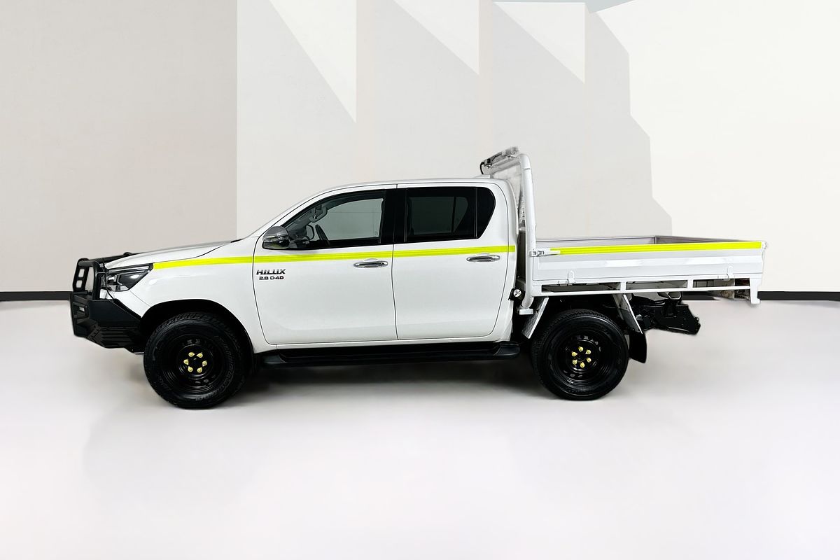 2021 Toyota HILUX SR5 (4x4) GUN126R 4X4
