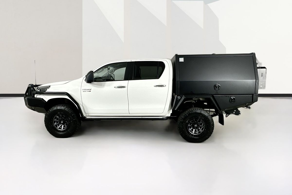 2022 Toyota HILUX SR5 (4x4) GUN126R 4X4