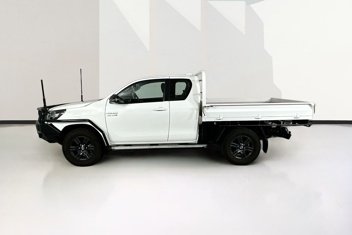 2023 Toyota HILUX SR (4x4) GUN126R 4X4