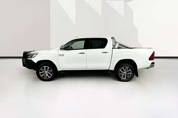 2017 Toyota HILUX SR5 (4x4) GUN126R 4X4