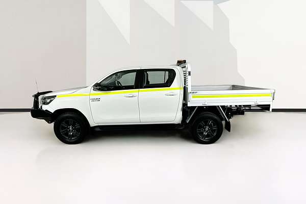 2024 Toyota HILUX SR 48V (4x4) GUN126R 4X4