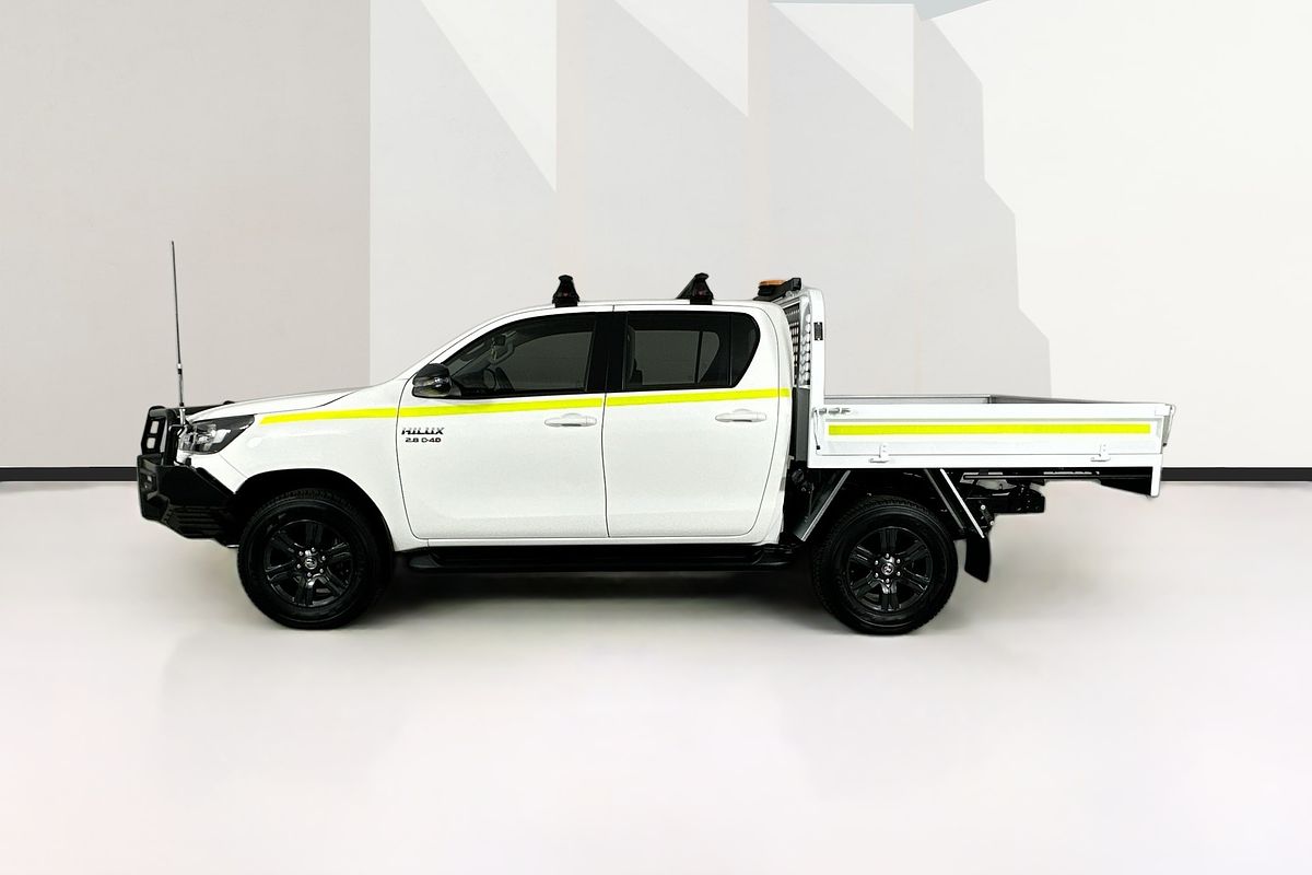 2025 Toyota HILUX SR (4x4) STEEL WHEELS GUN126R RC 4X4