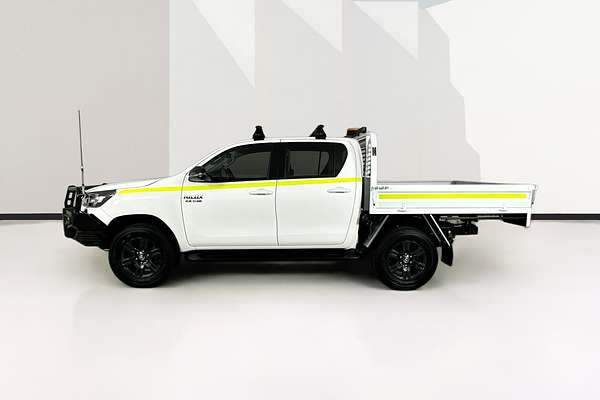 2025 Toyota HILUX SR (4x4) STEEL WHEELS GUN126R RC 4X4